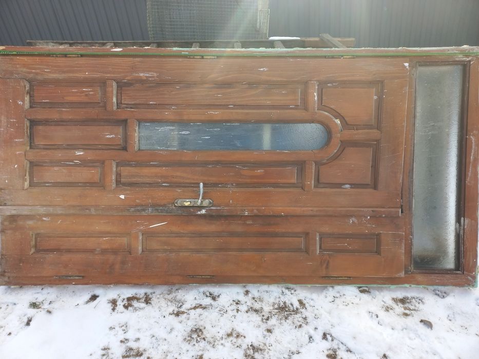 Двері вхідні деревяні