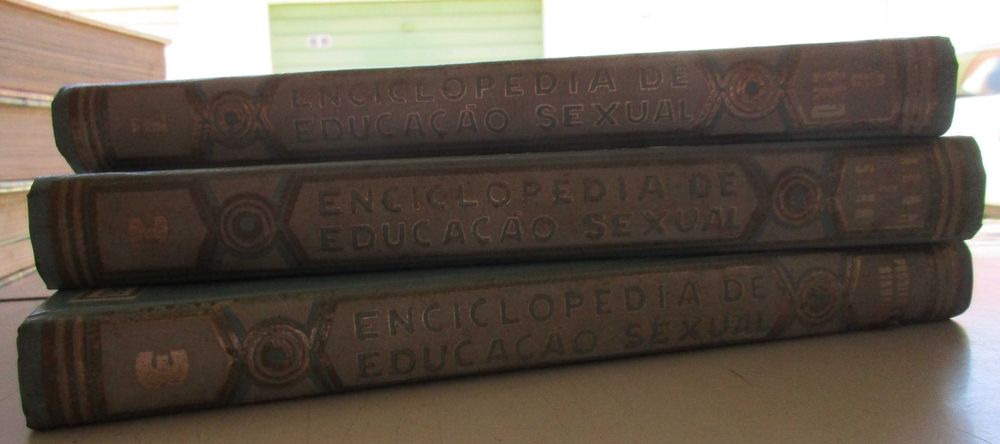 Enciclopédia da Educação Sexual - - - - - 3 X Enciclopédia