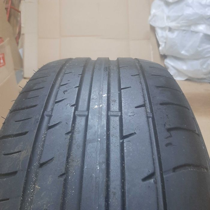 Opony letnie 215/50 R18