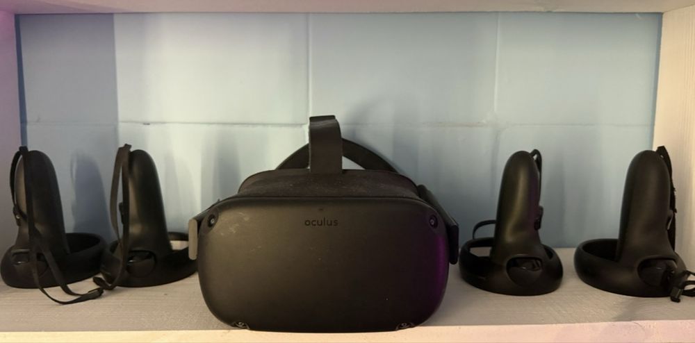 Продам meta oculus quest 1 ) 128 gb