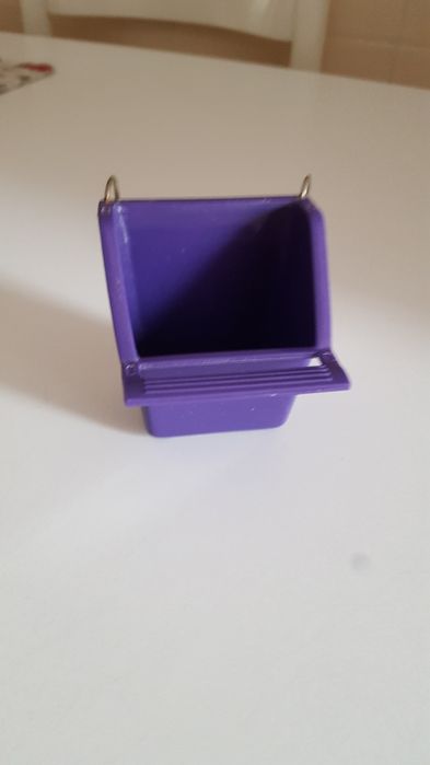 Cage Feeder
