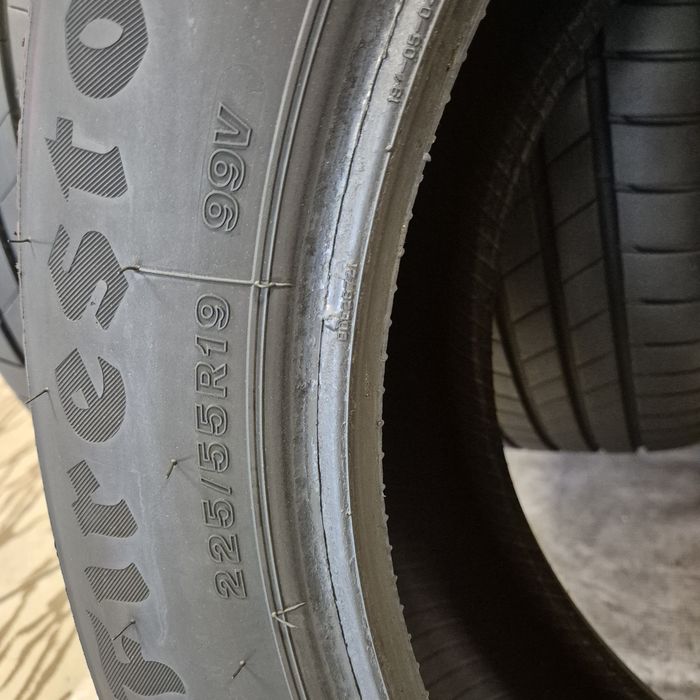 225/55R19 Firestone lato
