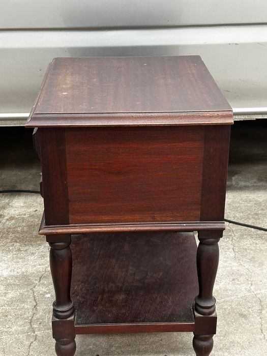 Mesa cabeceira madeira maciça