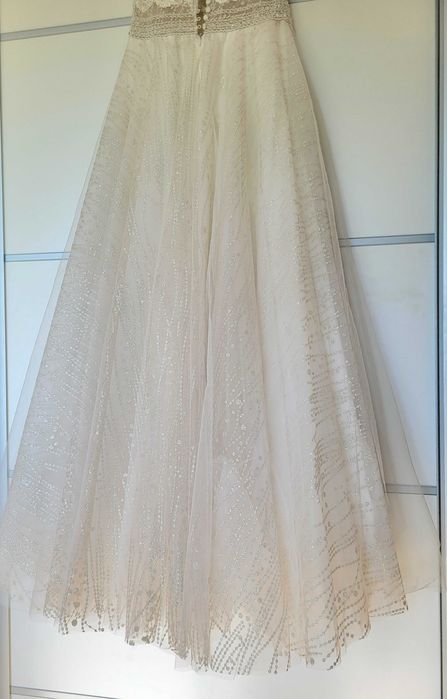 Suknia ślubna literka A