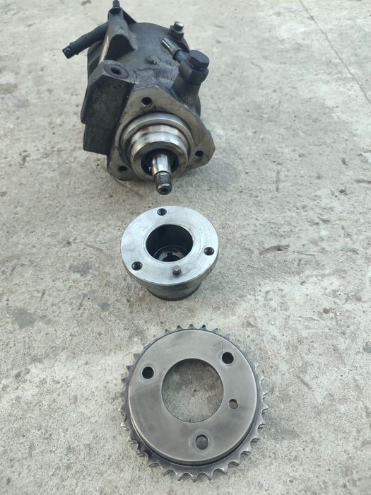 Продам ТНВД на SsangYong rexton 2,7 дизель