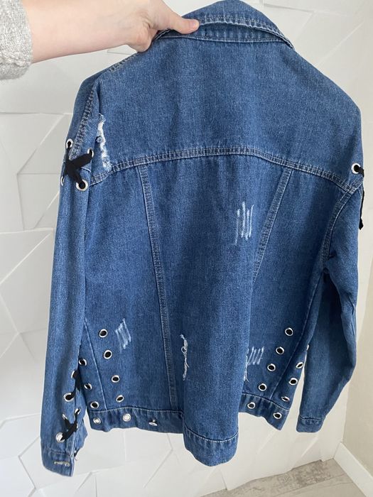 Куртка джинсова