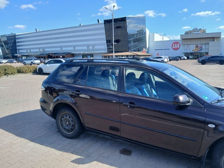 Машина mazda 6 2005 года
