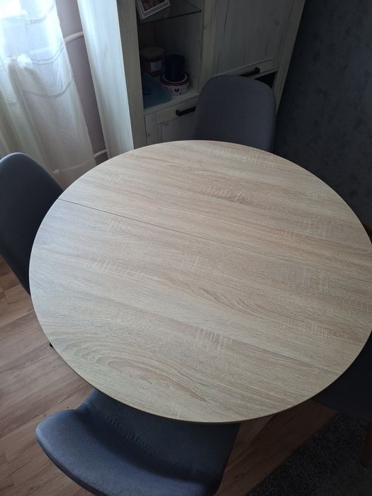 Stół okrągły solidny