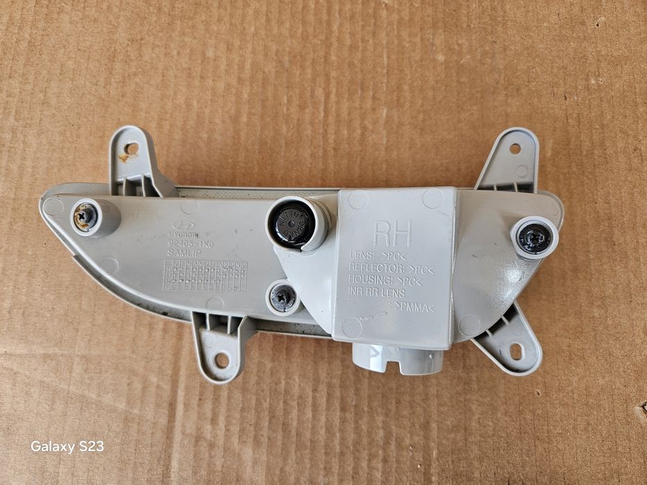 Hyundai ix20 lampa prawa tył tylna przeciwmgielna Europa