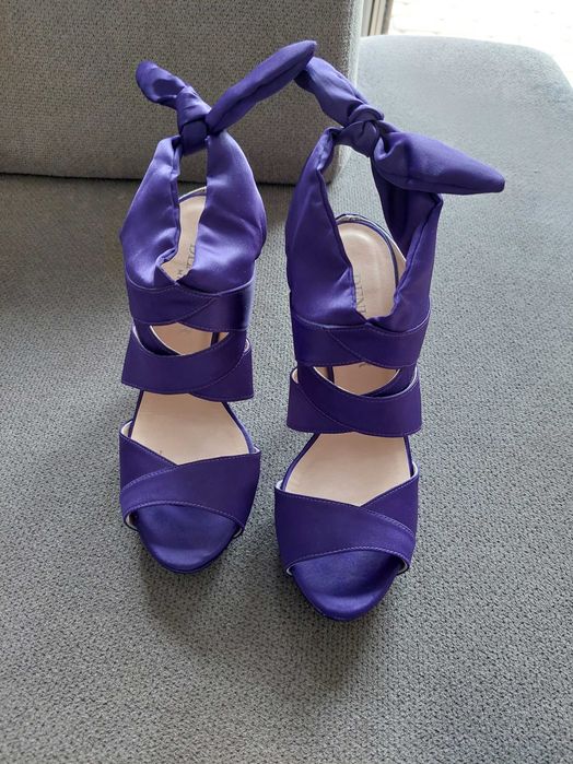 Buty szpilki Deni Cler 37 stan idealny