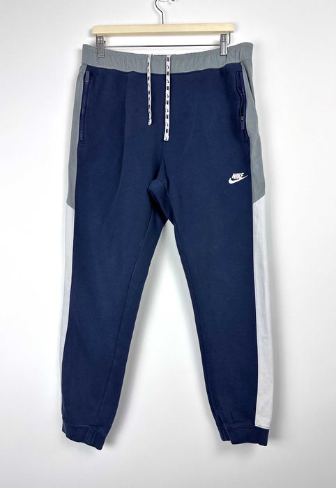 Spodnie dresowe Nike bawełniane granatowe r. L