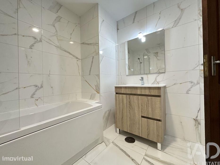 Apartamento T3 em Arcozelo de 125 m2