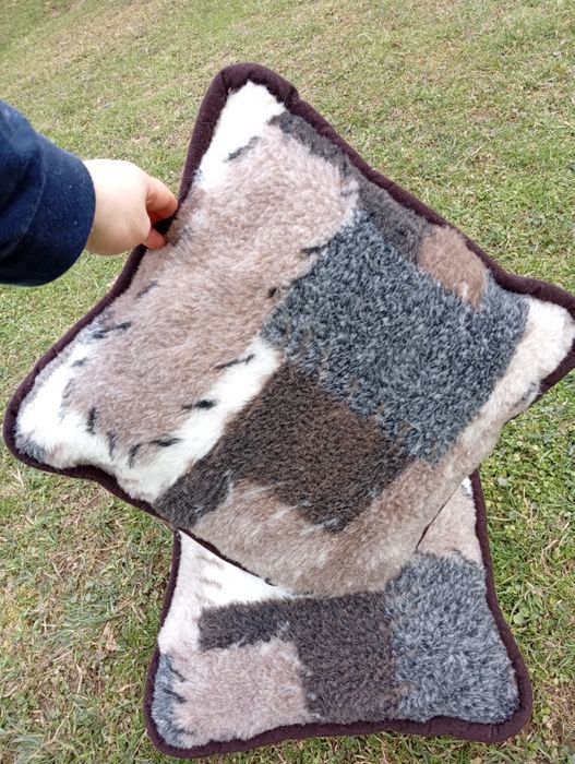 подушка з  вовни