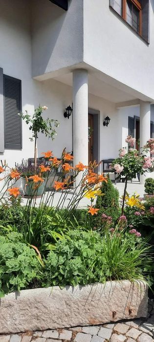 Granit , koryto granitowe, do ogrodu