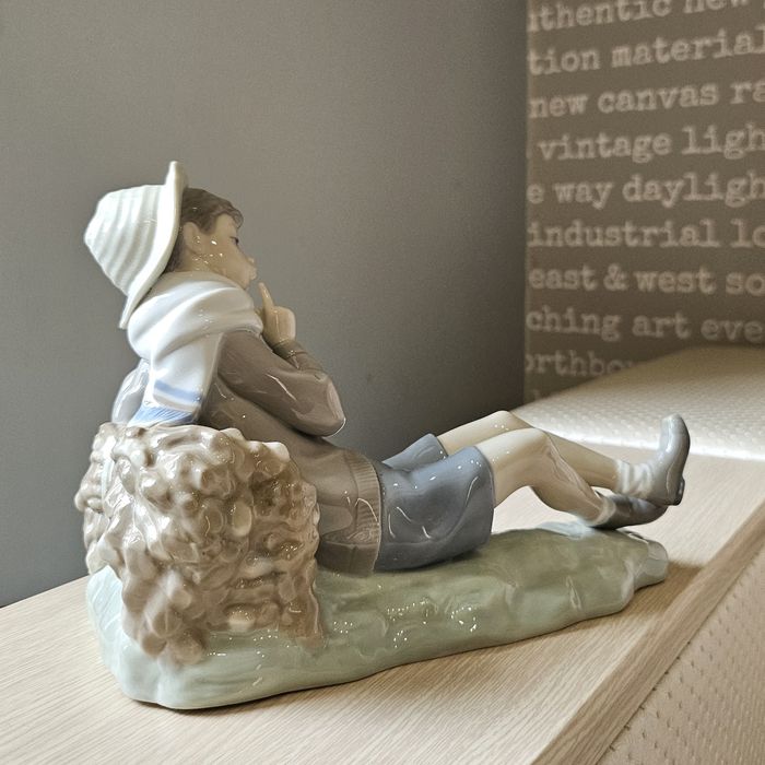 Статуэтка, фарфор, lladro, Пастушок на отдыхе