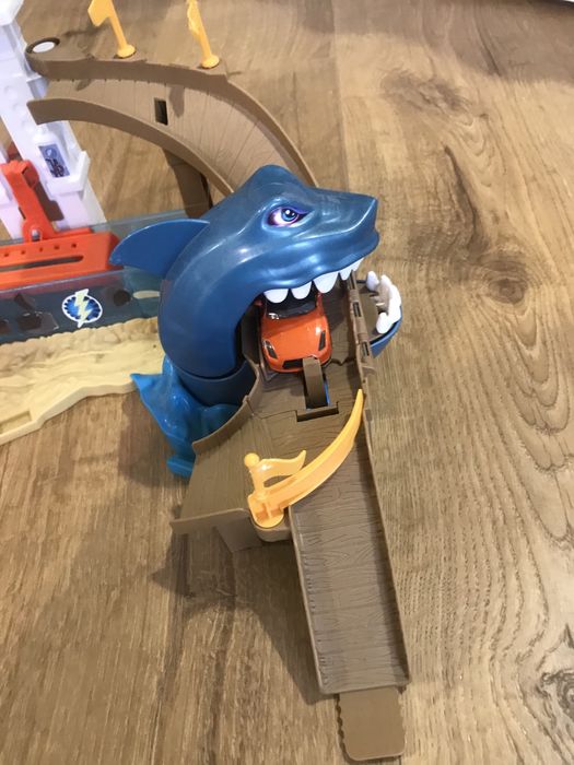 Трек Hotwheels з машинкою