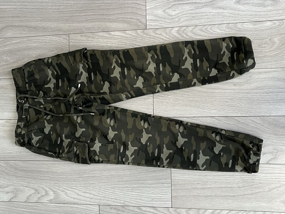 Продаю джинси , штани , спідниця по 200. Продам все за 1000