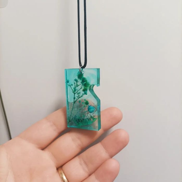 Vários modelos de colares de Epoxy resin