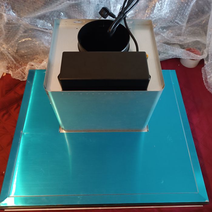 Витяжка настінна Klarstein 60 см, нержавійка