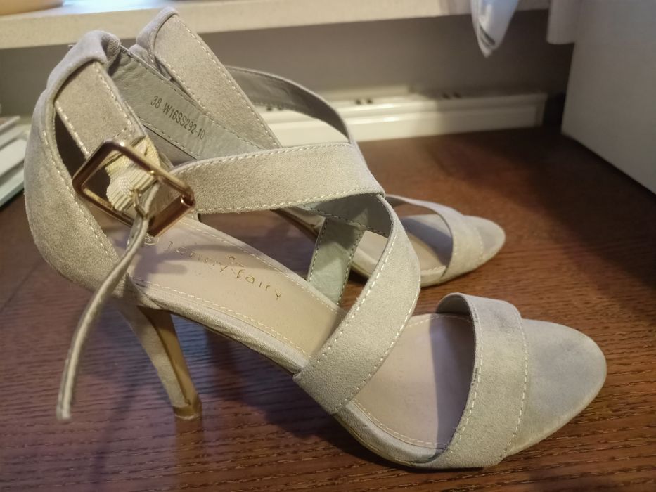 Buty sandały na obcasie beżowy/szary 38