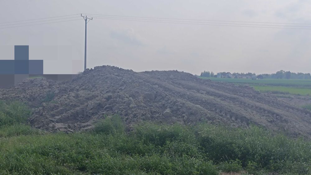 Ziemia z pogłębiania stawu oddam