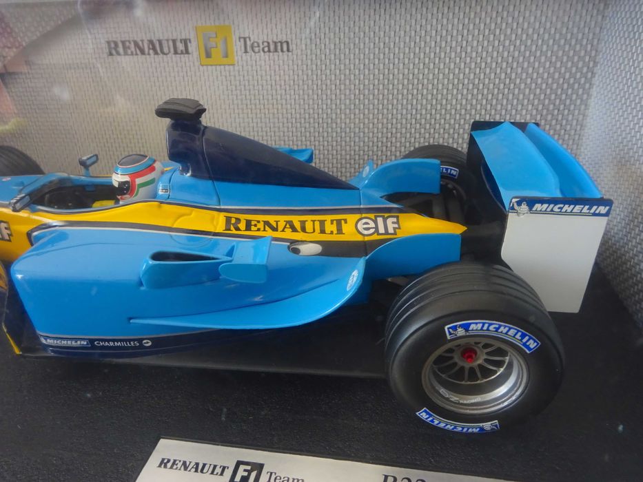 1:18 HotWheels Renault R23 F1 Jarno Trulli
