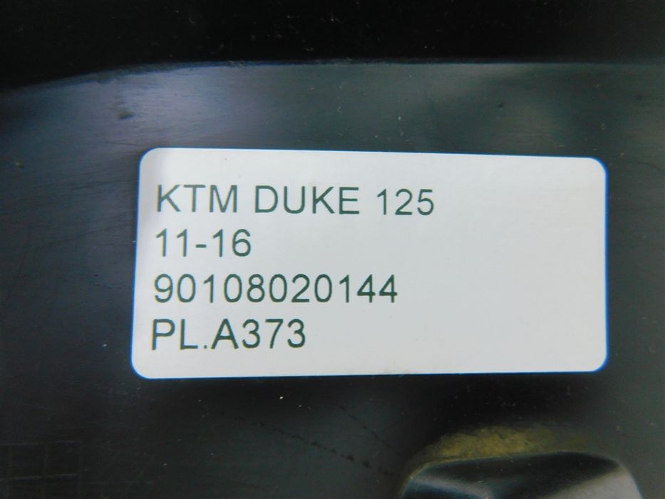 PŁUG PLASTIK OWIEWKA KTM DUKE 125 11-16 90108020144