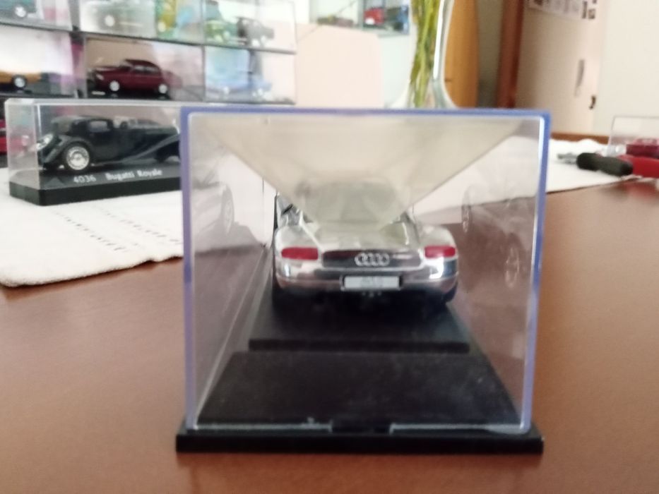 Audi AVUS quattro 1 43