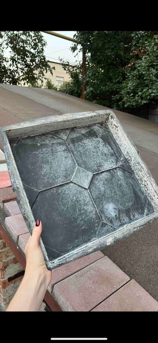 Форми для плитки б/в