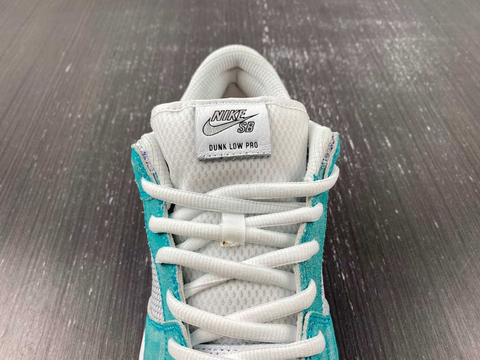 Nike SB Dunk Low - April Skateboards