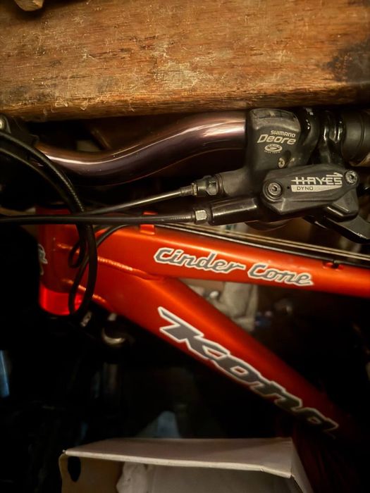 Rower Kona aluminiowy z hamulcami hydraulicznymi