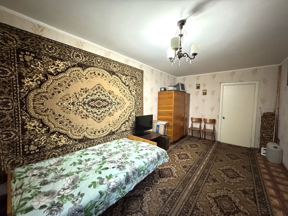 Продажа 1к на Космонавтов с двумя балконами