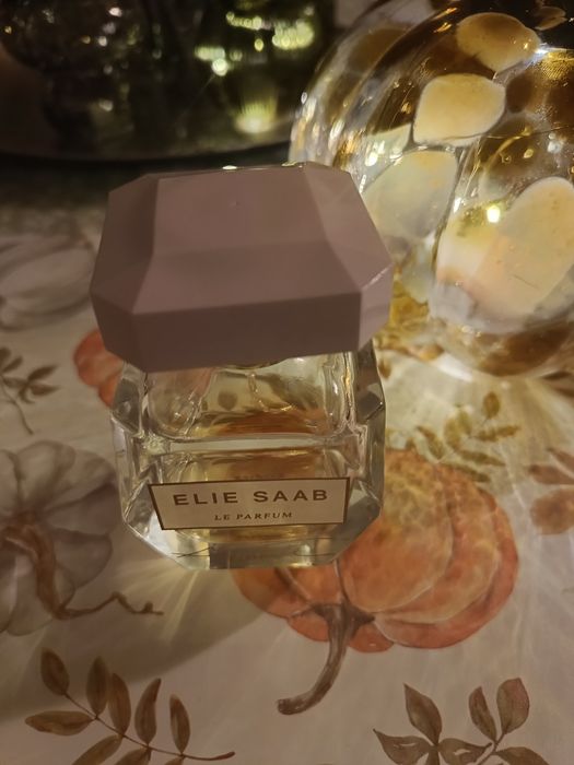Elie Saab  White woda perfumowana 10ml.