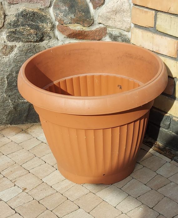 Mega duża gruba donica ogrodowa kolor ceglasty