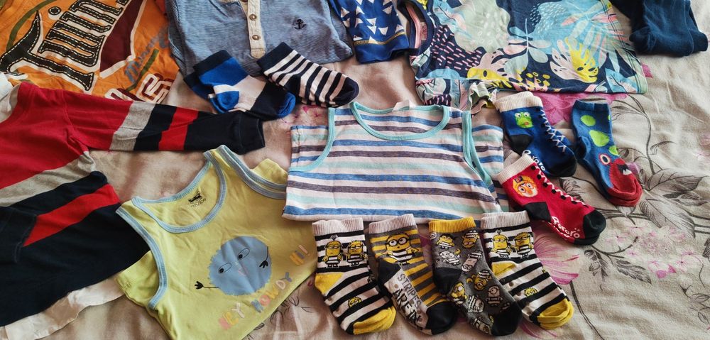 Zestaw fajnych ubranek dla chłopca 92-98 + skarpety rajstopy