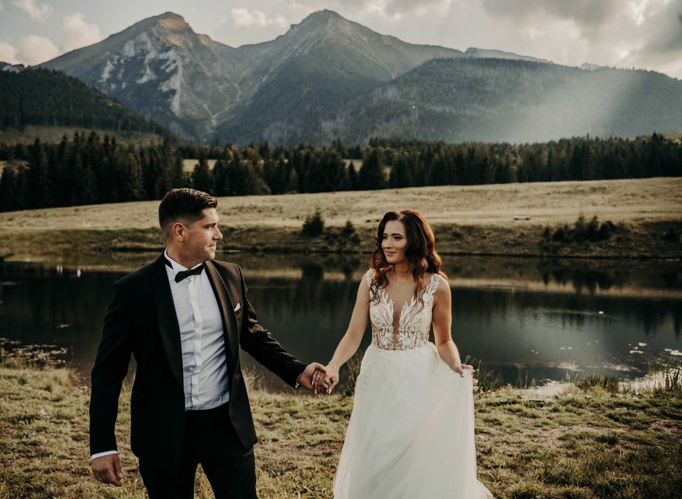 Suknia ślubna A/mała księżniczka r.38