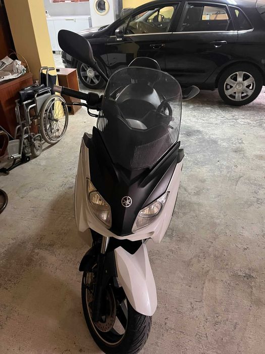 yamaha xmax 125 scooter