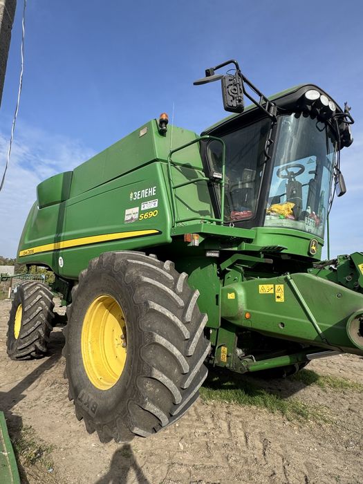 Продам John Deere S690