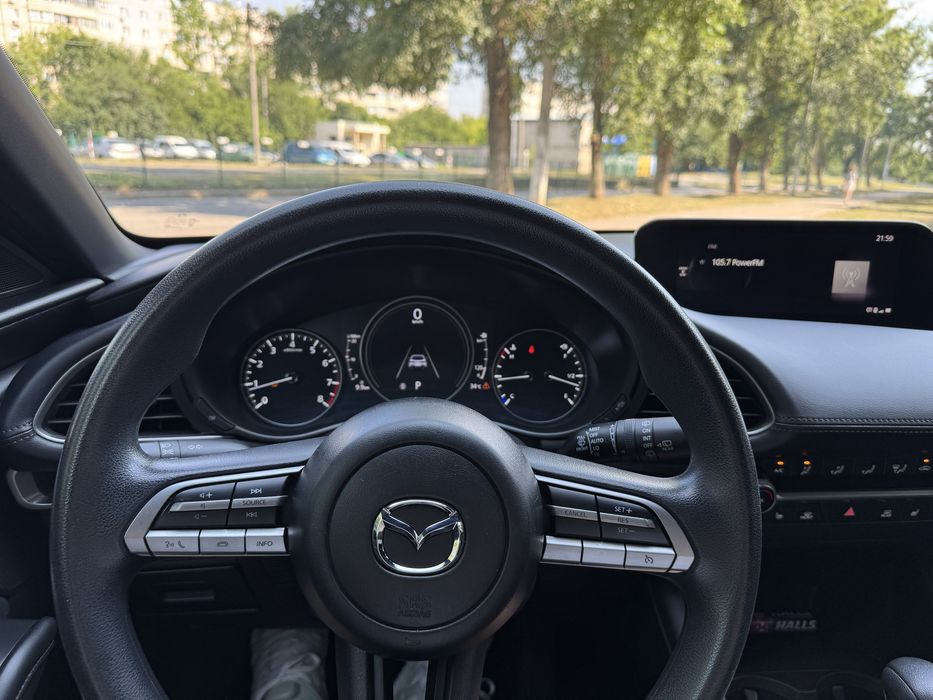 Продам Mazda 3 2022 року