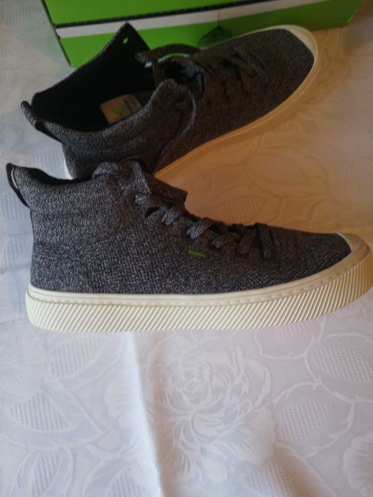 Ténis cariuma novos.