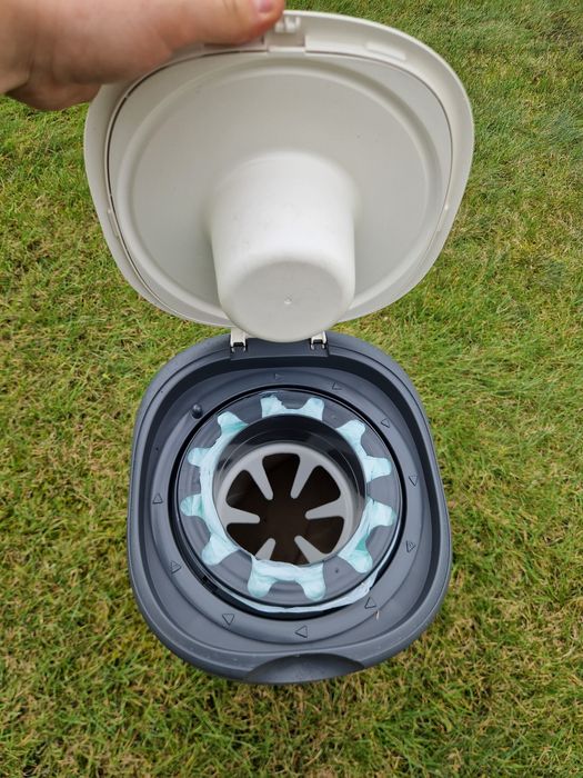 Automatyczny kosz na zużyte pieluchy