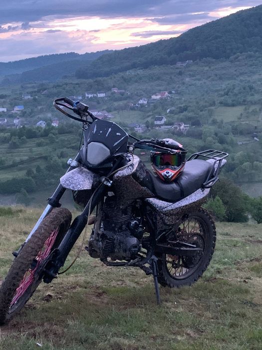 Продам зоншен 250 куб потрібно римонт нема сціпленія кому цікаво звоніть пишіть