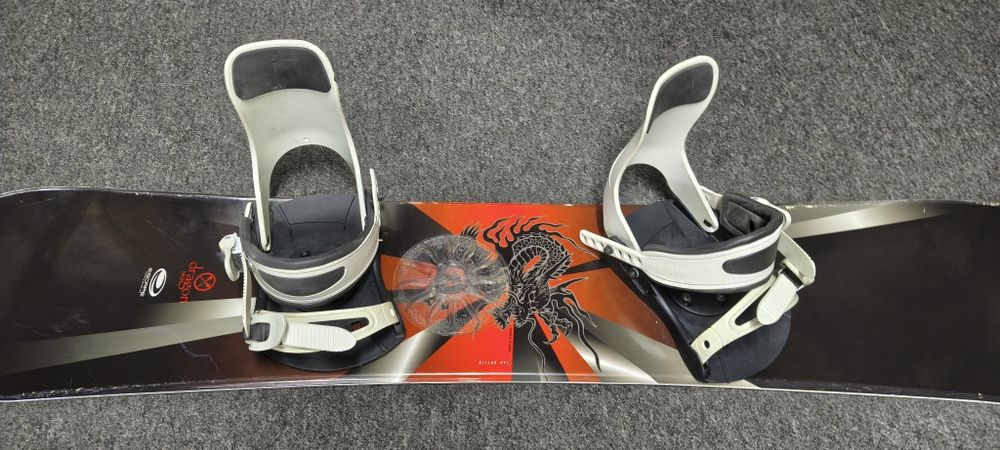 Deska snowboardowa 140 cm DRAGON+ wiązanie S/M