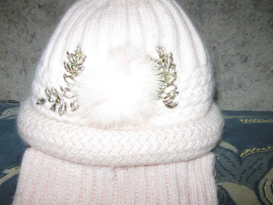 Шапочка та шарфик.