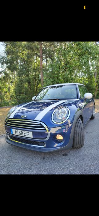 Mini Cooper D 2015 em estado impecável