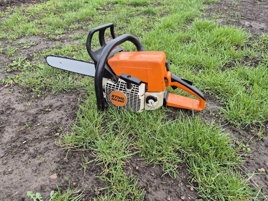 Бензопила Stihl MS 250 пила 230 210 Штіль