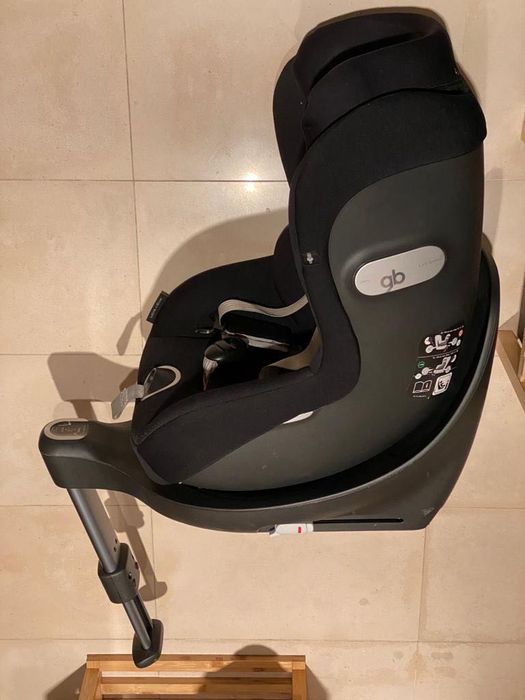 GB Cadeira Auto I-size Vaya 0+/1  Black + oferta de berço de viagem