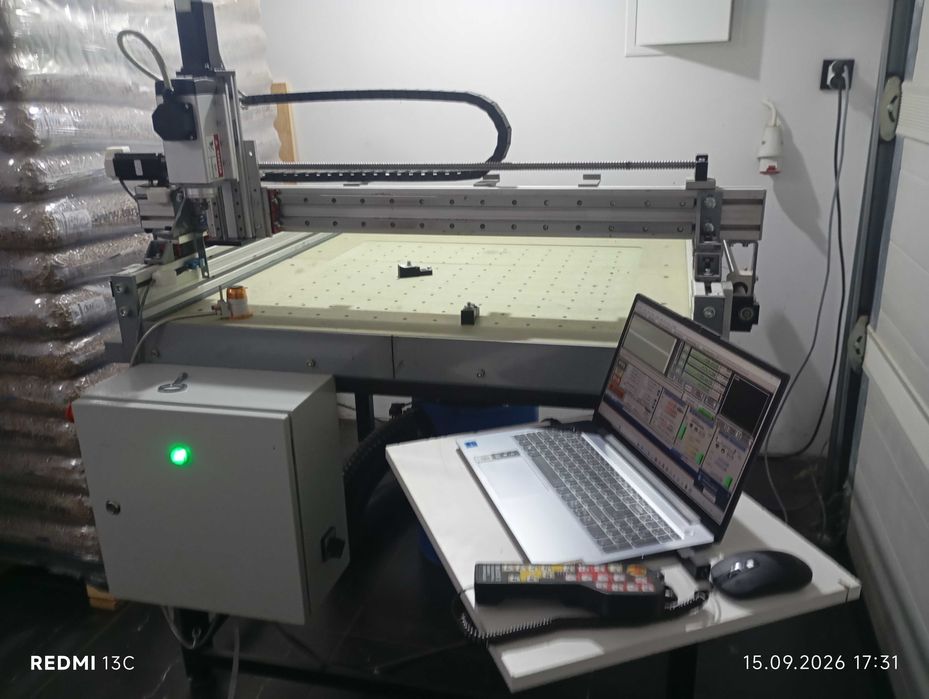 Frezarka ploter CNC 780x780 mm śruby kulowe HGR wrzeciono 1.5kW szafa