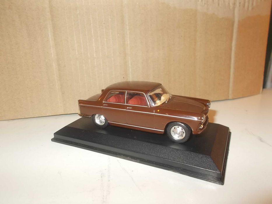 Lote de miniaturas