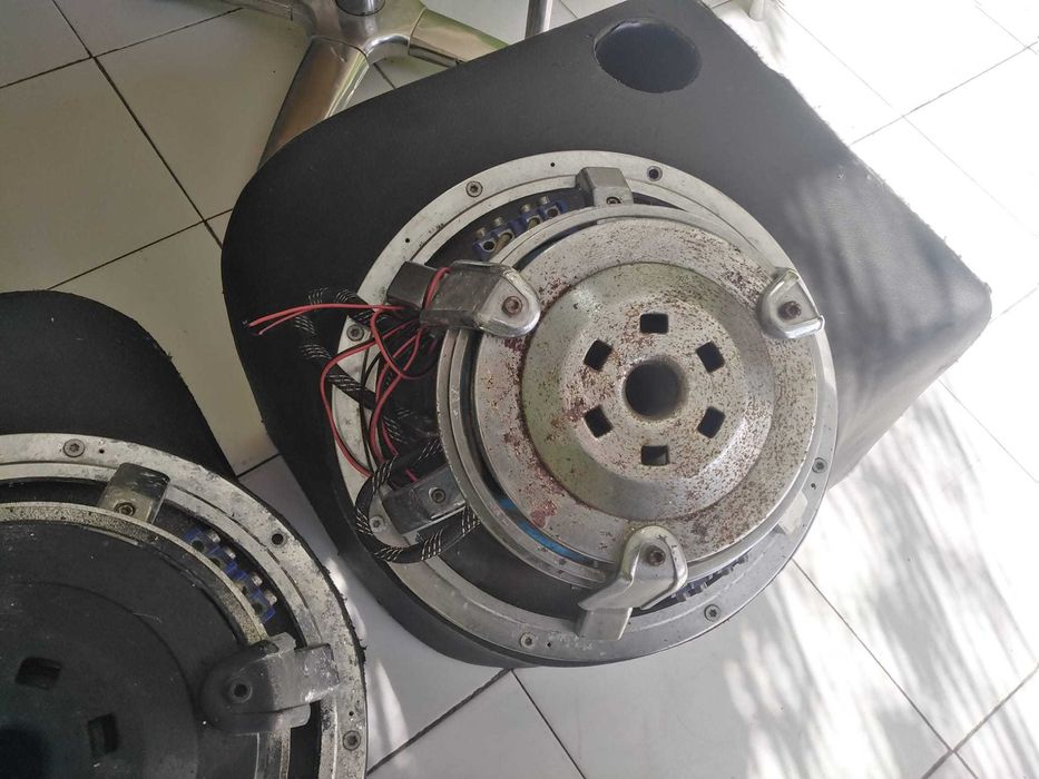 Conjunto de Som - Amplificador, 2 Subufers, Jogo de Cornetas